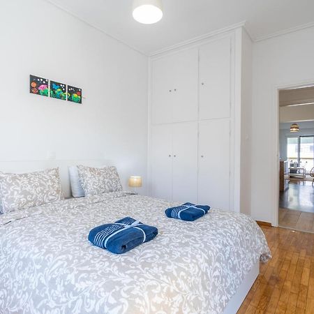 Newly Renovated 2Br Apt! Apartment Атина Екстериор снимка