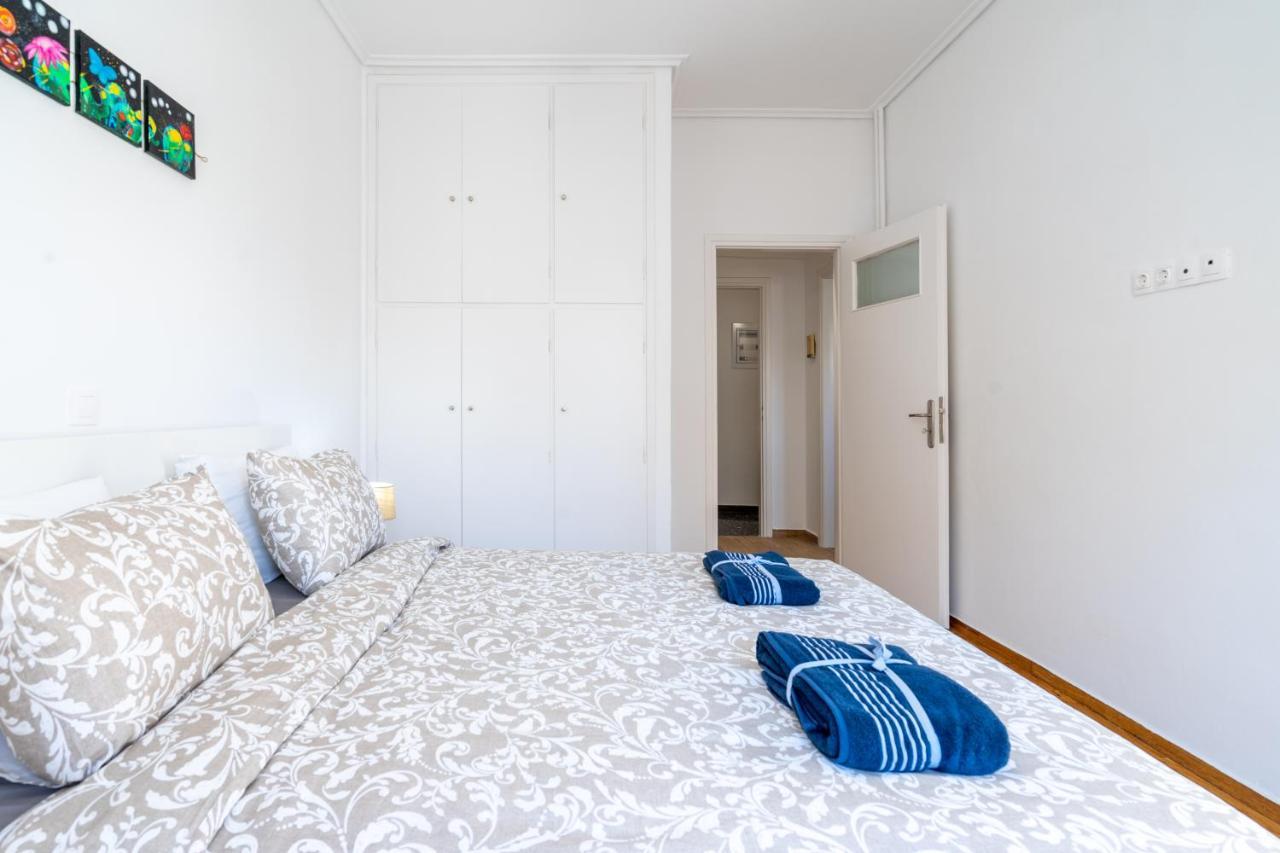 Newly Renovated 2Br Apt! Apartment Атина Екстериор снимка