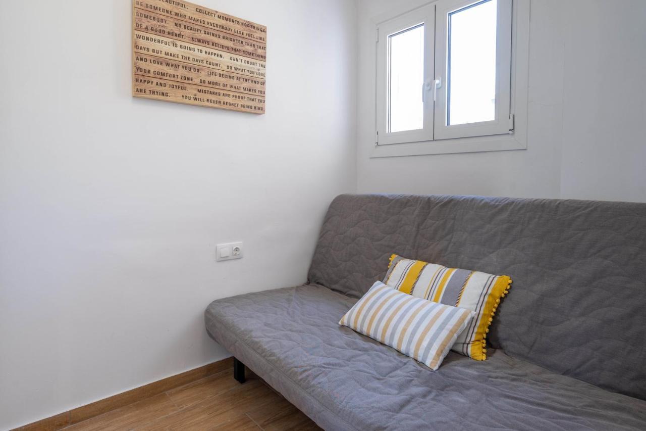 Newly Renovated 2Br Apt! Apartment Атина Екстериор снимка